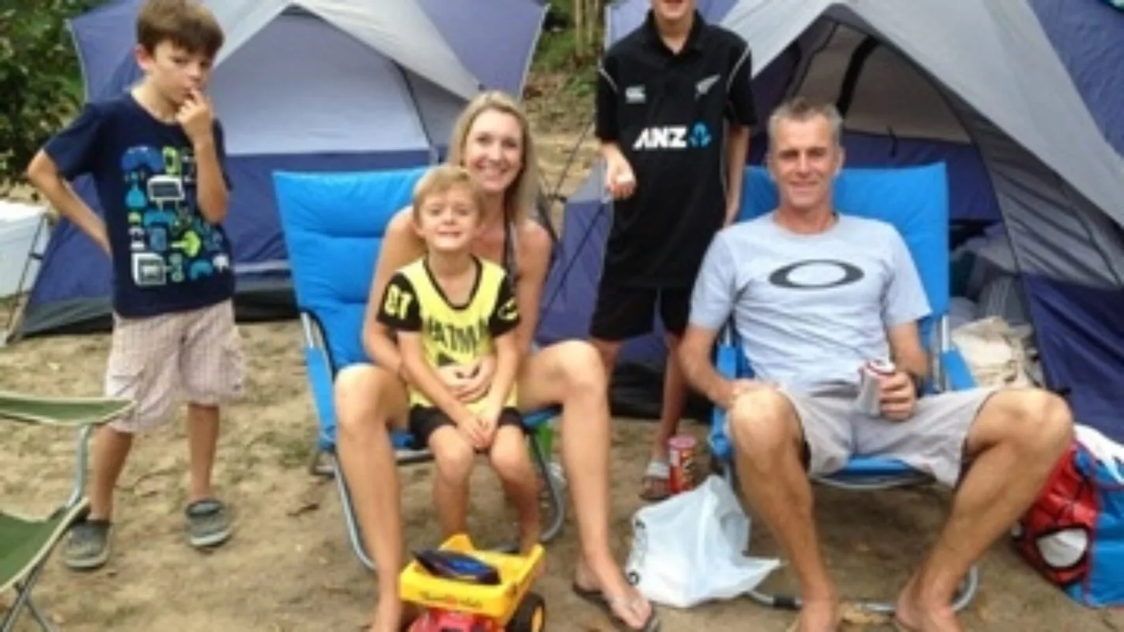 Mark, Kirsty, & Kids: Overseas Educators over the Moon!