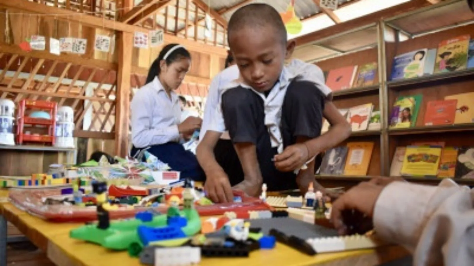 Driving Change Together: Search Associates and UWS Forge Ahead in Their Education Partnership