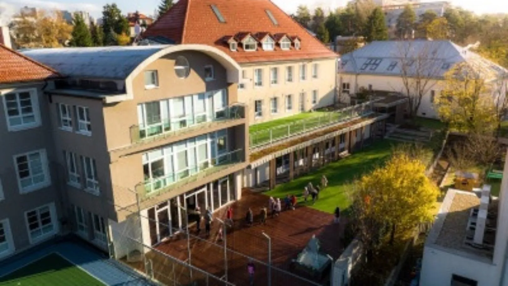 Inspire Global Learners in a Thriving European Capital