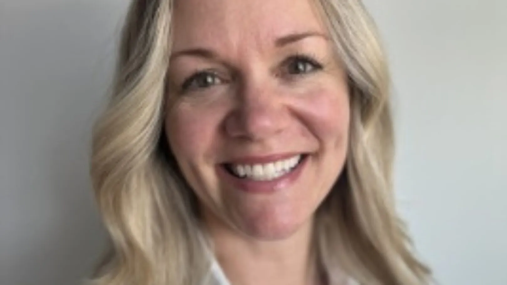 From Rural Manitoba to Grand Cayman: Wendy Novotny Embraces International Education