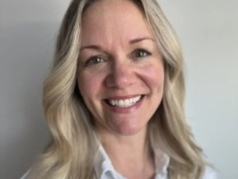 From Rural Manitoba to Grand Cayman: Wendy Novotny Embraces International Education